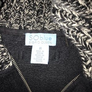 Soblue medium sweater